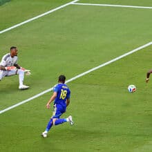 <![CDATA[ Eloy Room ficou a uma defesa de recorde histórico: «Fiquei um pouco chateado...» ]]>