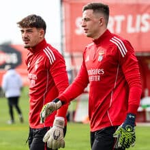 <![CDATA[ Diogo Ferreira abre a porta à saída de Trubin: equipa técnica tranquila se o guarda-redes deixar o Benfica em janeiro ]]>