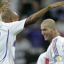 <![CDATA[ Ronaldo Nazário pediu a Zidane que saísse do balneário do Brasil no Mundial'2006: «Muitos estavam a chorar» ]]>