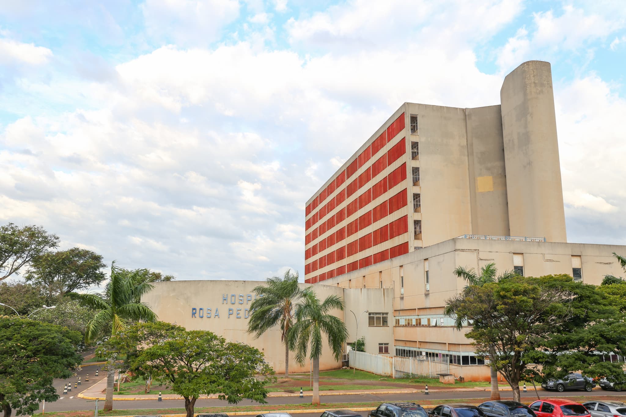 Casal agride médicas e destrói consultório após atendimento a filho autista