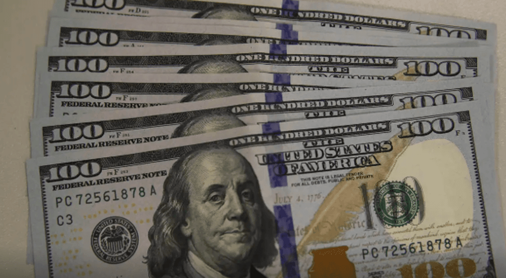 Dólar cai a R$ 5,16 após avanço de acordo de paz entre EUA e Irã
