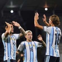 <![CDATA[ Prestianni estreou-se no onze da seleção e até Di María comentou: «Que alegria ver-te aí» ]]>