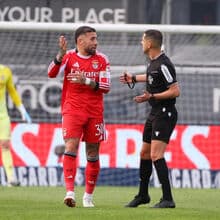 <![CDATA[ Arbitragem da Liga Betclic 2025/26 à lupa: Benfica com razões de queixa ]]>