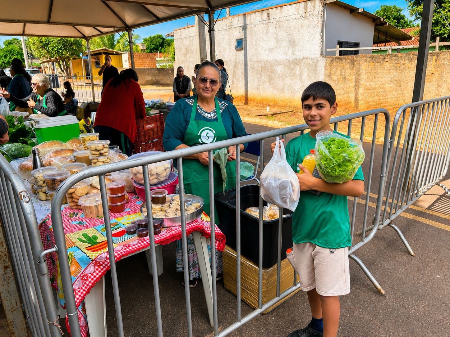 Recicláveis viram moeda para comprar alimentos da agricultura familiar