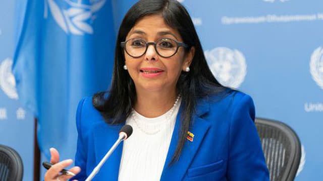 Presidente interina declara sete dias de luto nacional