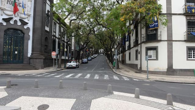 Mais de 7 em cada 10 funcionários públicos na Madeira tem 45 ou mais anos