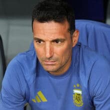 <![CDATA[ Scaloni sem palavras para Messi: «Não sei o que dizer mais... Não sei se será suficiente» ]]>