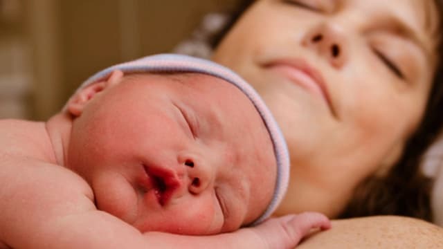 Número de óbitos diminuiu, mas número de nascimentos caiu ainda mais
