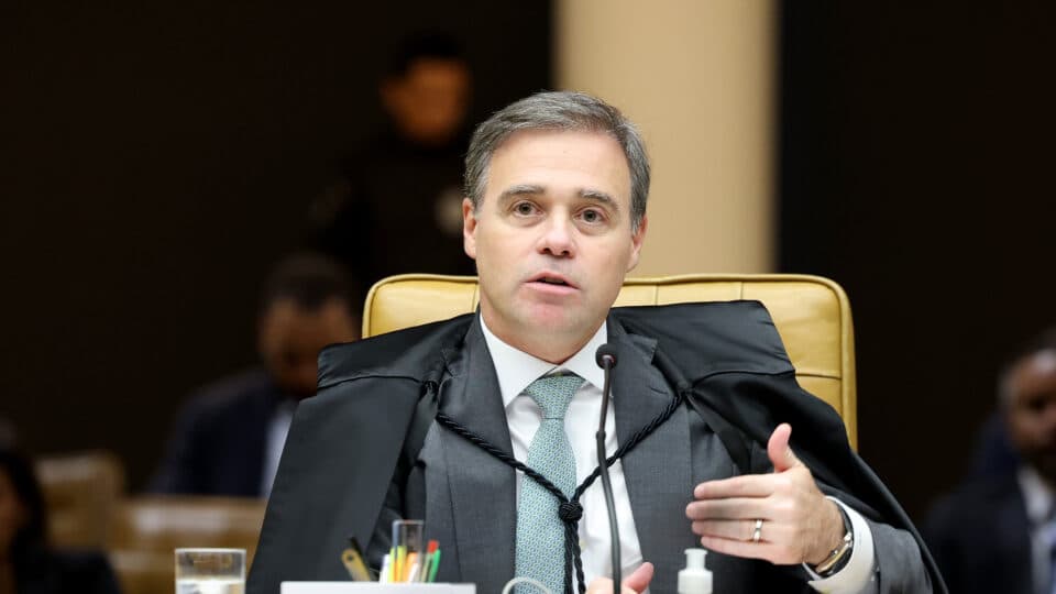 Mendonça derruba sigilo de informações financeiras do caso Master após pressão de Moraes e PGR