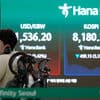 Preocupações com mega-investimentos em IA geram novo "sell-off" nas bolsas globais